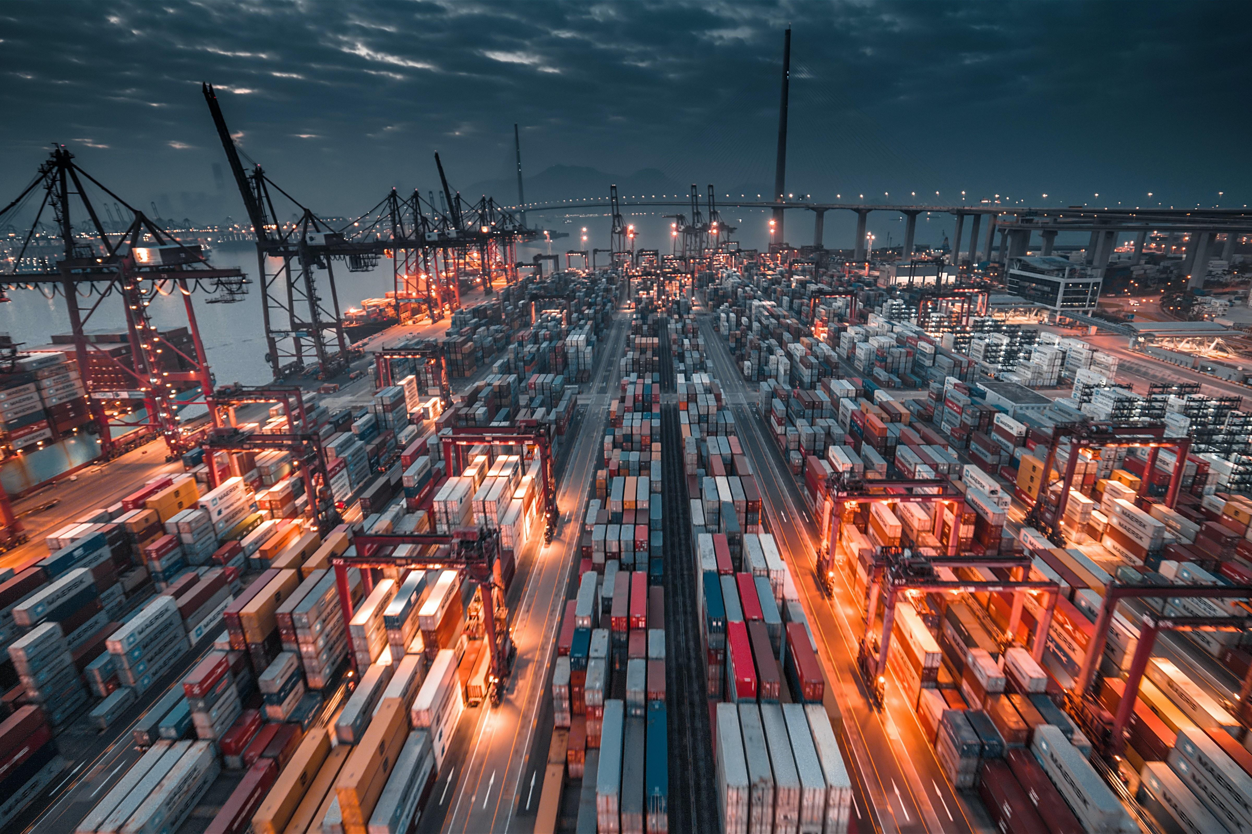 Smart Logistics: AI's Impact on Supply Chain Dynamics in 2024 and Beyond